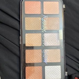 Eyeshadow pallet